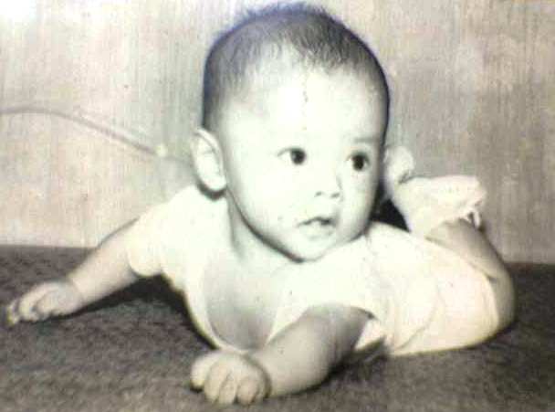 Si Brother Joy noong sanggol pa. Anak nina Bro. Bart & Sis. Fely